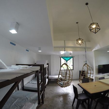 Full Moon Hostel Đảo Đảo Coron Ngoại thất bức ảnh